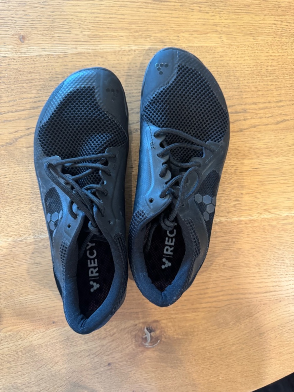 VIVOBAREFOOT Black Lace-Up Sneakers